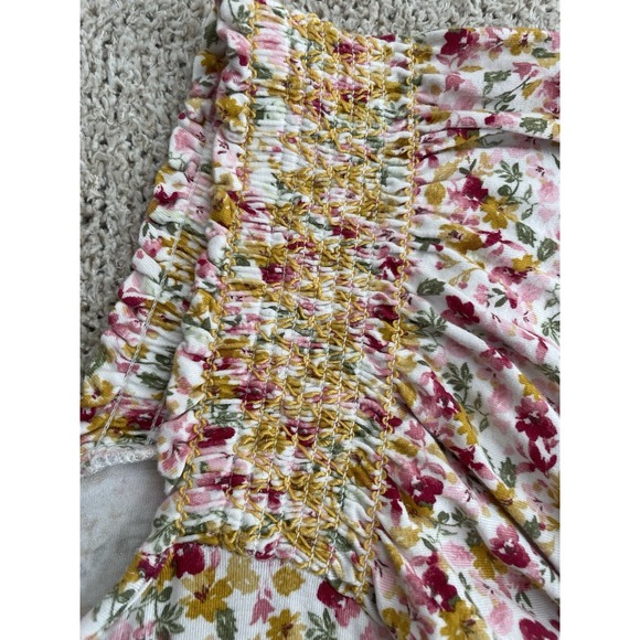 Floral Smocked Women's Top - Picture 5 of 10